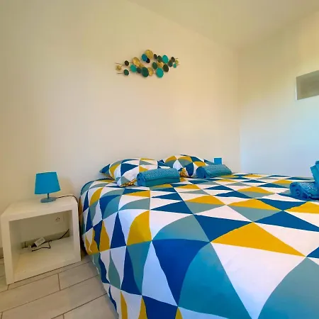 Apartment T2 Au Centre Avec Espace Exterieur