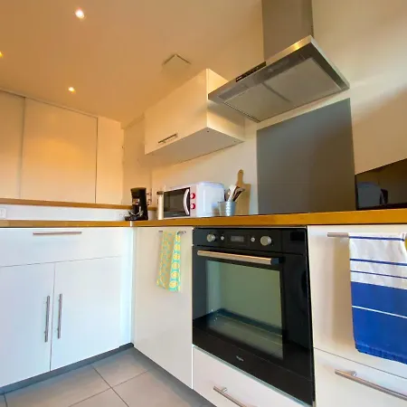 Apartment T2 Au Centre Avec Espace Exterieur